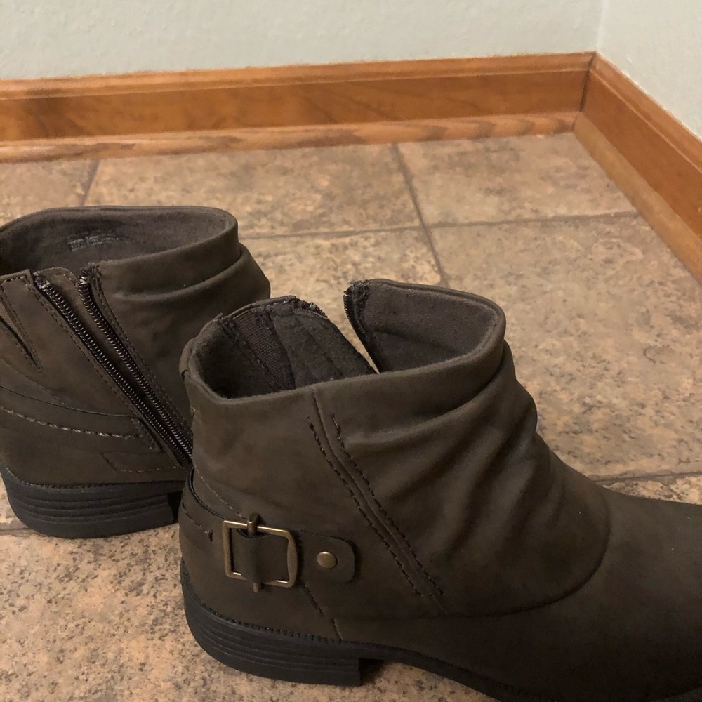 Weather boots